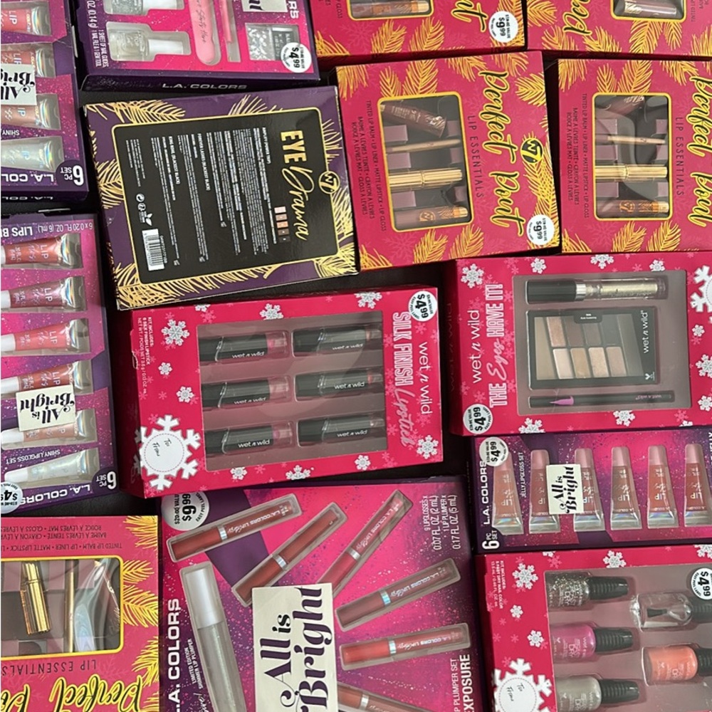 L.A. Colors Eye Primer and Makeup Set - Pink and Purple